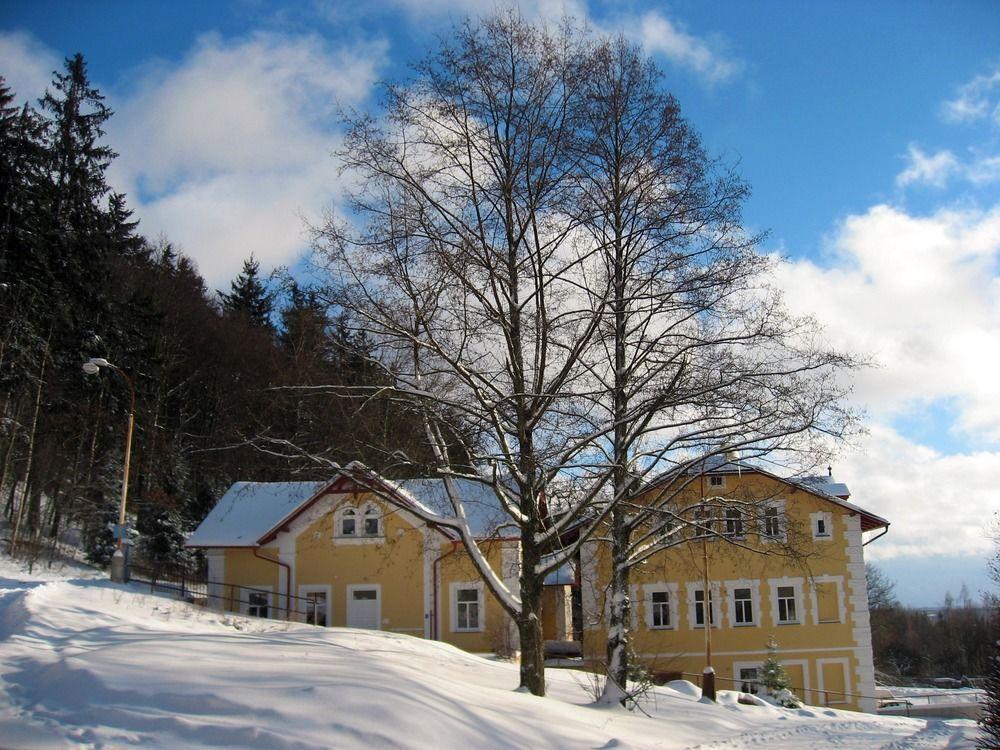 Boutique Hotel Swisshouse Mariánské Lázně Exteriör bild