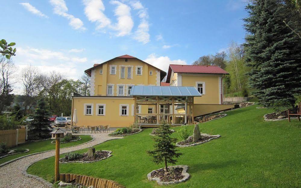 Boutique Hotel Swisshouse Mariánské Lázně Exteriör bild