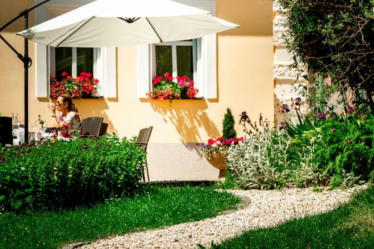 Boutique Hotel Swisshouse Mariánské Lázně Exteriör bild